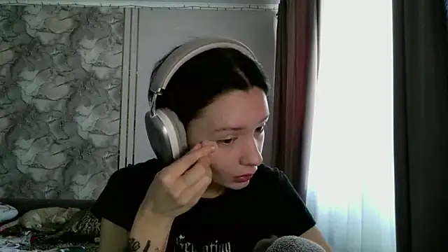 LxayBloom online show from 02/22/26, 09:41