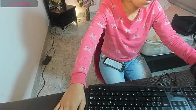 ZoeFox5 online show from 02/09/26, 11:03