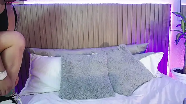 Snapshot of IndieMiller chatting on 02/03/26, 11:15 IndieMiller online show from 02/03/26, 11:15