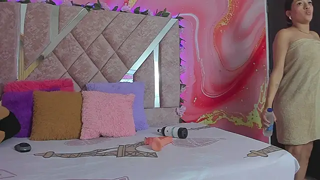 emily velvet   online show from 03/02/26, 06:04