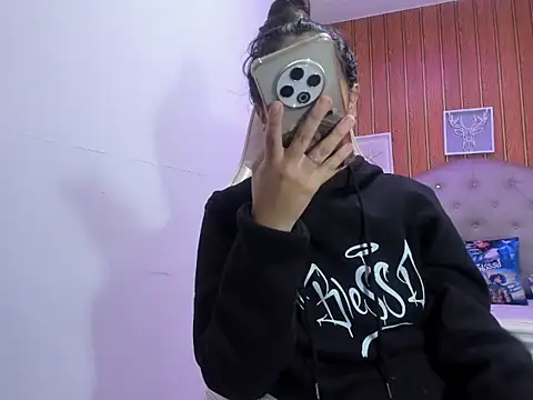 Snapshot of chiquita_lover_ chatting on 02/03/26, 06:57 chiquita lover online show from 02/03/26, 06:57