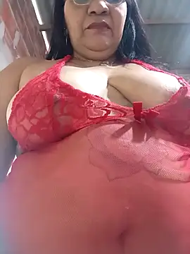Snapshot of Sammylatinaxxx chatting on 05/09/26, 10:04 Sammylatinaxxx online show from 05/09/26, 10:04