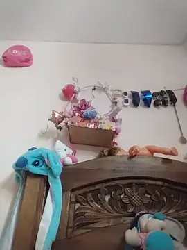 cinthia2011 online show from 02/26/26, 06:51