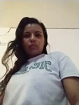 cinthia2011 online show from 02/27/26, 09:04