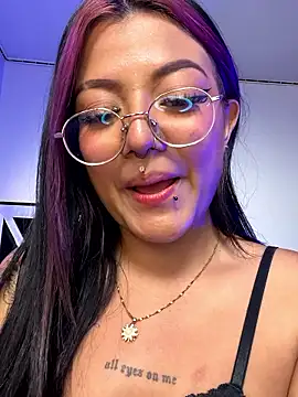 Snapshot of queen_of_you_heart chatting on 01/09/26, 10:00 queen of you heart online show from 01/09/26, 10:00