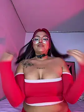 Snapshot of queen_of_you_heart chatting on 02/02/26, 09:57 queen of you heart online show from 02/02/26, 09:57