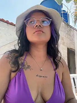 queen of you heart online show from 03/22/26, 06:22