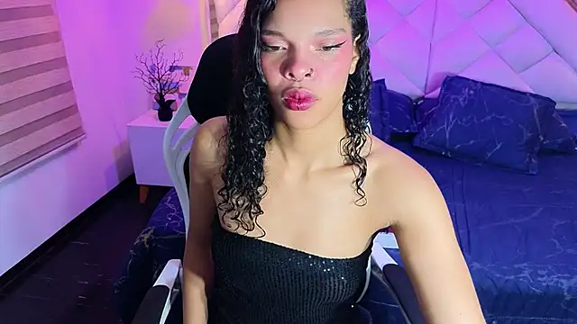 mia gatesvg online show from 01/11/26, 03:55