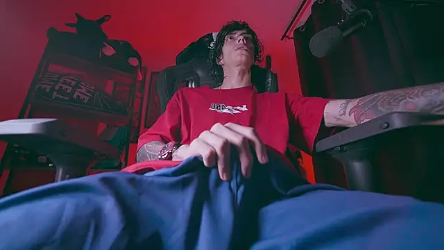 Olliver   y online show from 04/12/26, 11:32