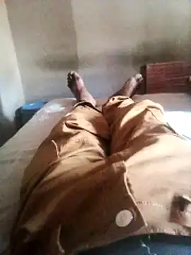 Snapshot of DaMike10 chatting on 02/12/26, 10:32 DaMike10 online show from 02/12/26, 10:32