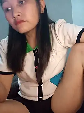 yumyum112 online show from 02/16/26, 02:02