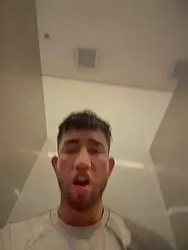 liam bronw online show from 03/31/26, 03:56