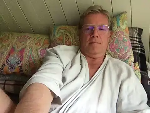 Snapshot of abibull chatting on 05/17/26, 08:12 abibull online show from 05/17/26, 08:12