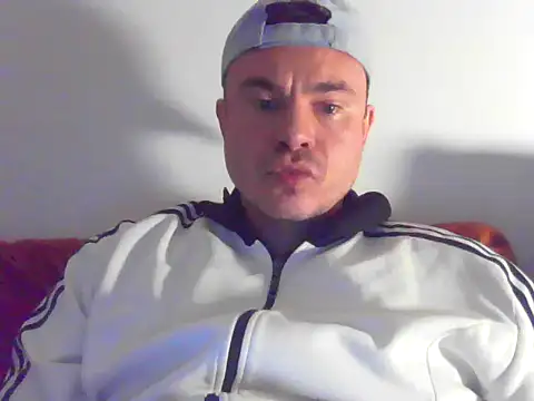 Snapshot of StripPoznan chatting on 01/15/26, 01:43 StripPoznan online show from 01/15/26, 01:43