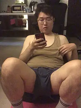 W0Ijn online show from 04/06/26, 03:04