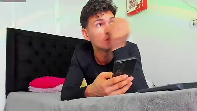 camilo model online show from 04/17/26, 04:48