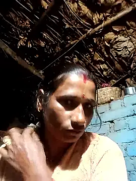 Snapshot of Hot_bhi38 chatting on 01/17/26, 08:12 Hot bhi38 online show from 01/17/26, 08:12