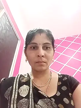 Snapshot of Hot_ree85 chatting on 02/26/26, 07:29 Hot ree85 online show from 02/26/26, 07:29