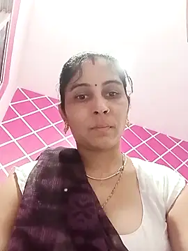 Snapshot of Hot_ree85 chatting on 03/02/26, 06:25 Hot ree85 online show from 03/02/26, 06:25