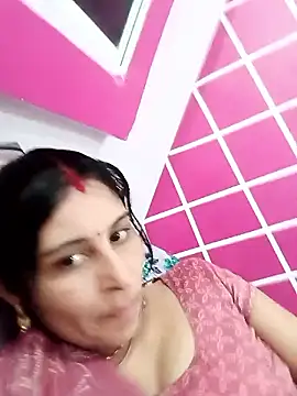 Hot ree85 online show from 03/12/26, 05:57