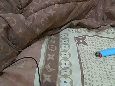 Snapshot of lebogangkat chatting on 01/10/26, 09:30 lebogangkat online show from 01/10/26, 09:30