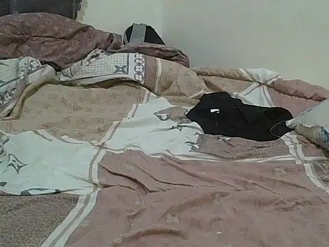 Snapshot of lebogangkat chatting on 01/13/26, 09:47 lebogangkat online show from 01/13/26, 09:47