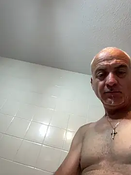 Snapshot of Antoniman9 chatting on 06/17/26, 02:36 Antoniman9 online show from 06/17/26, 02:36