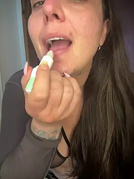 Marieweed online show from 01/15/26, 01:10