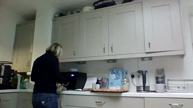 Milfshake227 online show from 03/08/26, 05:28