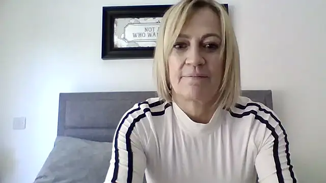 Milfshake227 online show from 03/11/26, 01:39