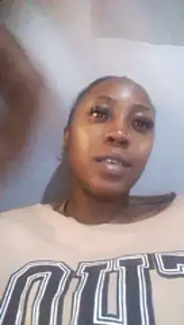 CocoButterxox online show from 04/23/26, 01:13