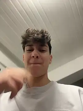 Snapshot of ravenryx chatting on 02/03/26, 03:50 ravenryx online show from 02/03/26, 03:50