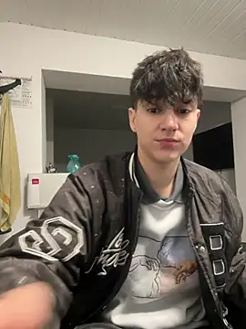 Snapshot of ravenryx chatting on 02/04/26, 03:40 ravenryx online show from 02/04/26, 03:40