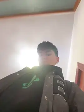 Snapshot of ravenryx chatting on 02/17/26, 03:40 ravenryx online show from 02/17/26, 03:40