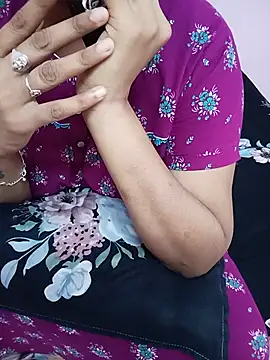 Snapshot of Ammu14399 chatting on 08/03/26, 08:35 Ammu14399 online show from 08/03/26, 08:35