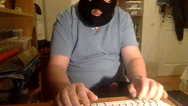 Snapshot of Herr_Snusk chatting on 01/18/26, 06:01 Herr Snusk online show from 01/18/26, 06:01