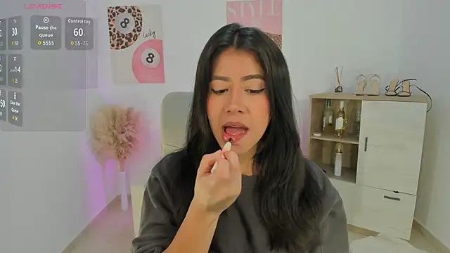 Sussan Monroe online show from 04/03/26, 10:35