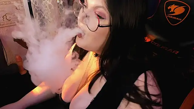 Snapshot of PixelMiss chatting on 05/19/26, 11:22 PixelMiss online show from 05/19/26, 11:22