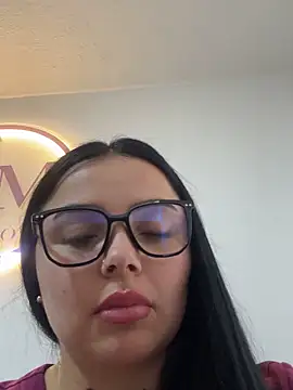 Mia  Bloom online show from 02/02/26, 06:39