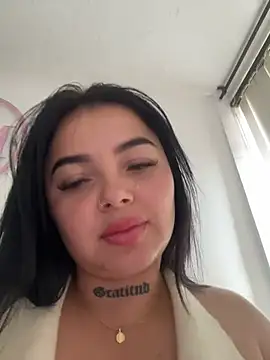 Mia  Bloom online show from 03/03/26, 01:17