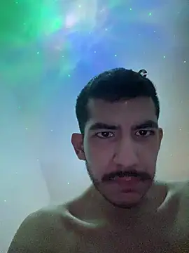 Snapshot of vinihfeh chatting on 05/21/26, 11:23 vinihfeh online show from 05/21/26, 11:23