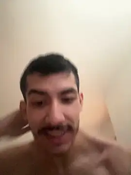 Snapshot of vinihfeh chatting on 05/22/26, 05:29 vinihfeh online show from 05/22/26, 05:29