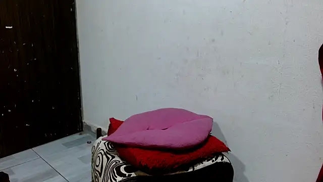 Snapshot of Calientes96 chatting on 01/09/26, 01:30 Calientes96 online show from 01/09/26, 01:30