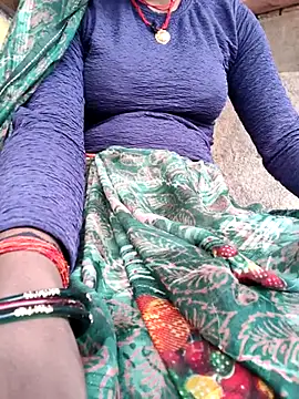 Snapshot of Queen_chayna chatting on 02/02/26, 02:32 Queen chayna online show from 02/02/26, 02:32