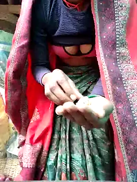 Snapshot of Queen_chayna chatting on 02/03/26, 02:53 Queen chayna online show from 02/03/26, 02:53