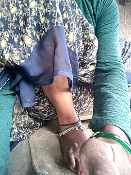 Snapshot of Queen_chayna chatting on 02/05/26, 01:32 Queen chayna online show from 02/05/26, 01:32