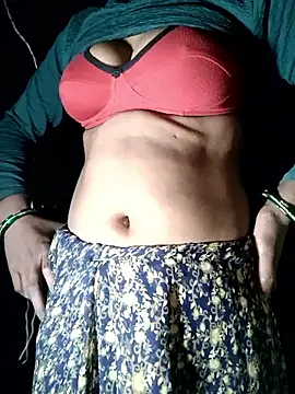 Snapshot of Queen_chayna chatting on 02/05/26, 02:00 Queen chayna online show from 02/05/26, 02:00