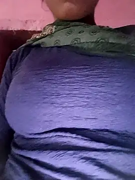 Snapshot of Queen_chayna chatting on 02/27/26, 02:22 Queen chayna online show from 02/27/26, 02:22