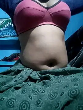 Snapshot of Queen_chayna chatting on 03/12/26, 04:35 Queen chayna online show from 03/12/26, 04:35