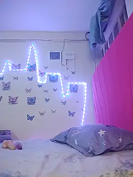 smily sophia online show from 04/19/26, 01:43